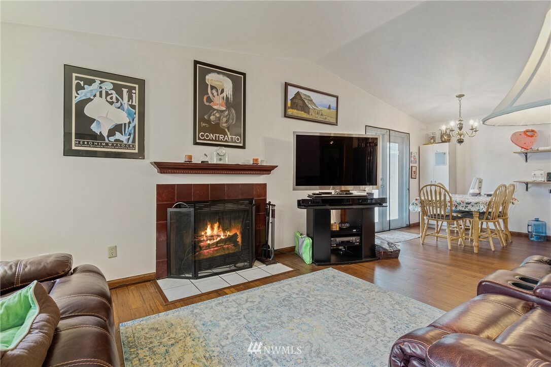 Property Photo: 14032 3rd Avenue W WA 98208