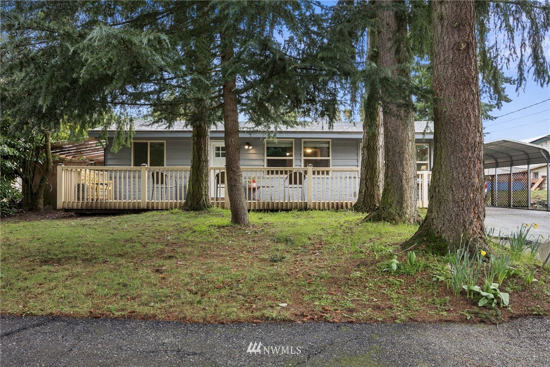 Property Photo:  18617 1st Avenue S  WA 98148 