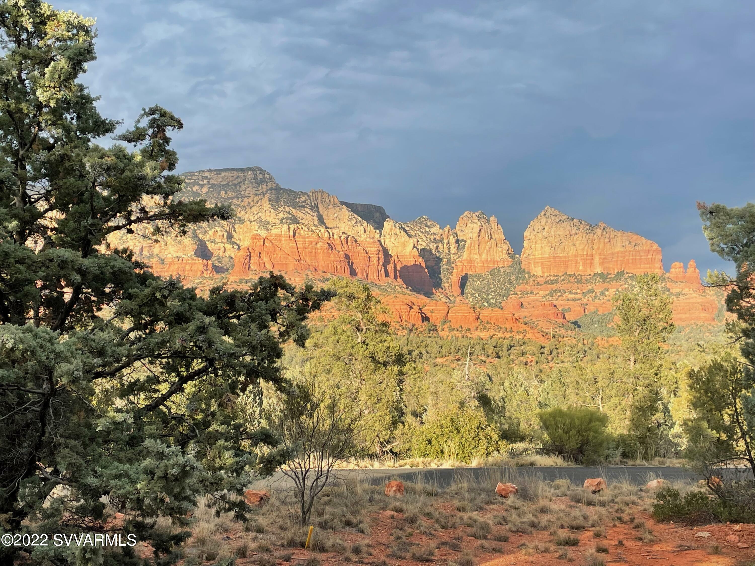 Property Photo: 15 Sedona Heights Lane AZ 86336