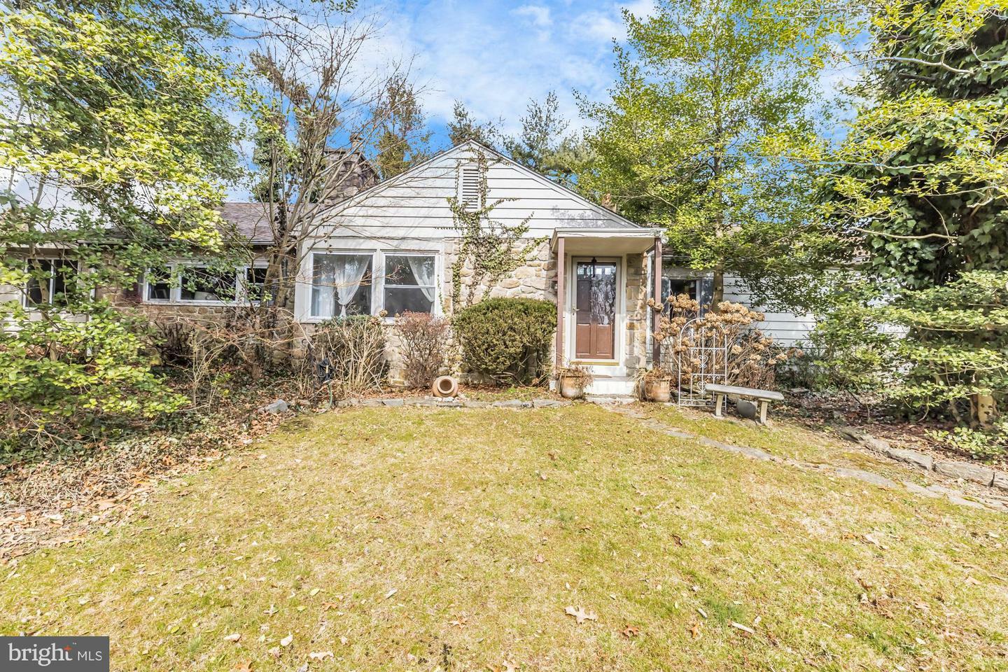 Property Photo: 837 Fox Chase Road PA 19046