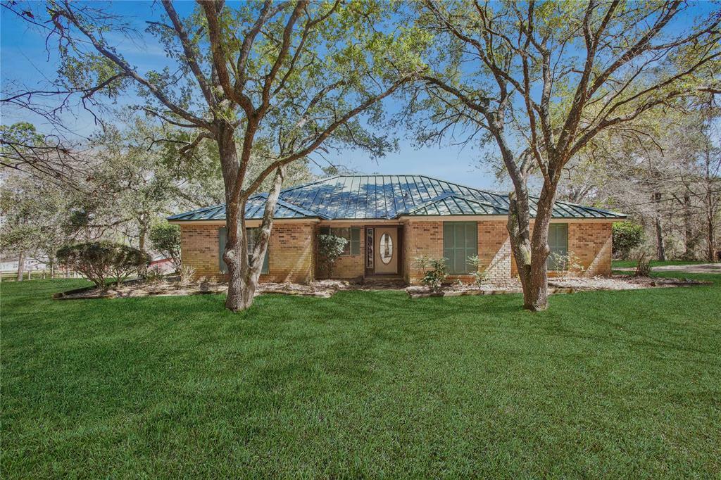 Property Photo:  779 S Pine Lake Road  TX 77316 