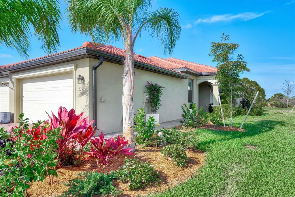 Property Photo: 23924 Skyflower Court FL 34293
