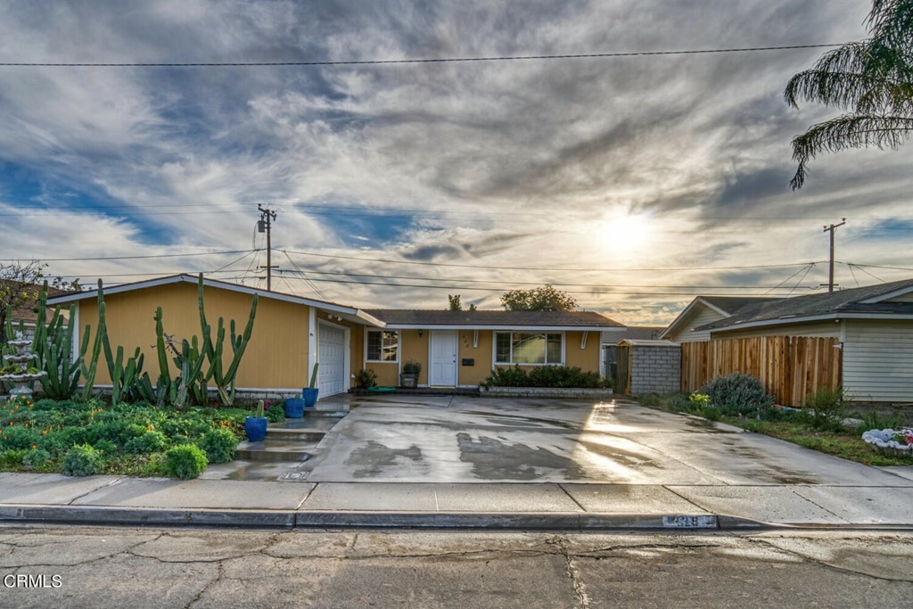 Property Photo:  328 Cameron Street  CA 93060 