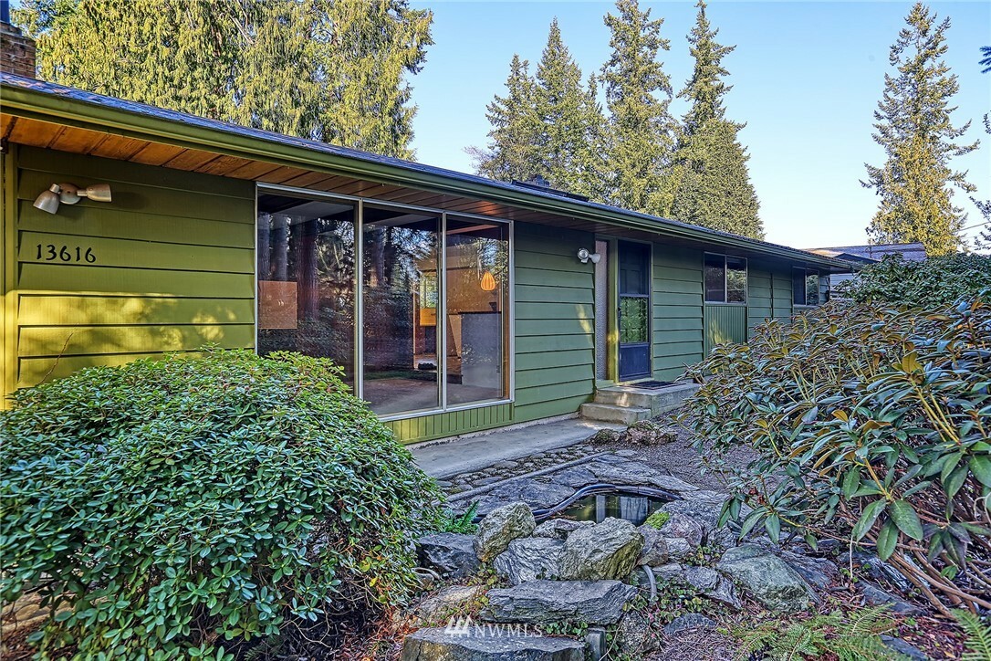 Property Photo:  13616 57th Avenue NE  WA 98271 