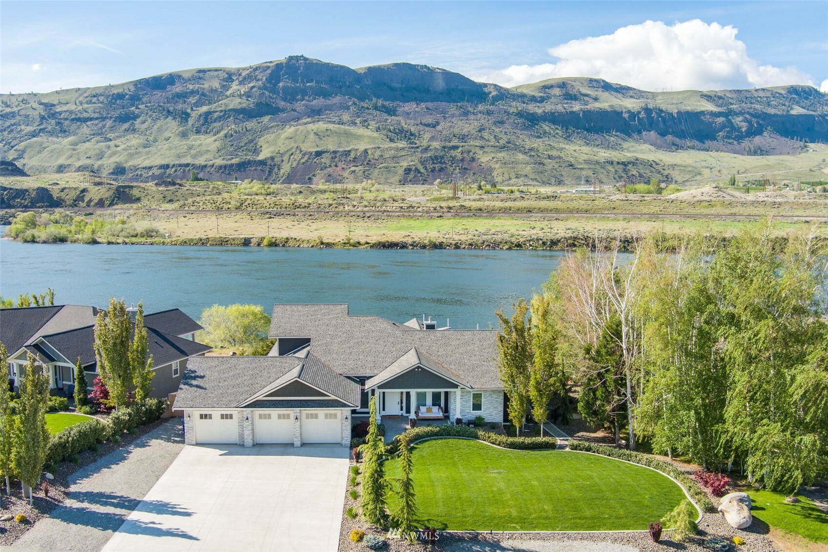 Property Photo:  4942 Hurst Landing Road  WA 98850 