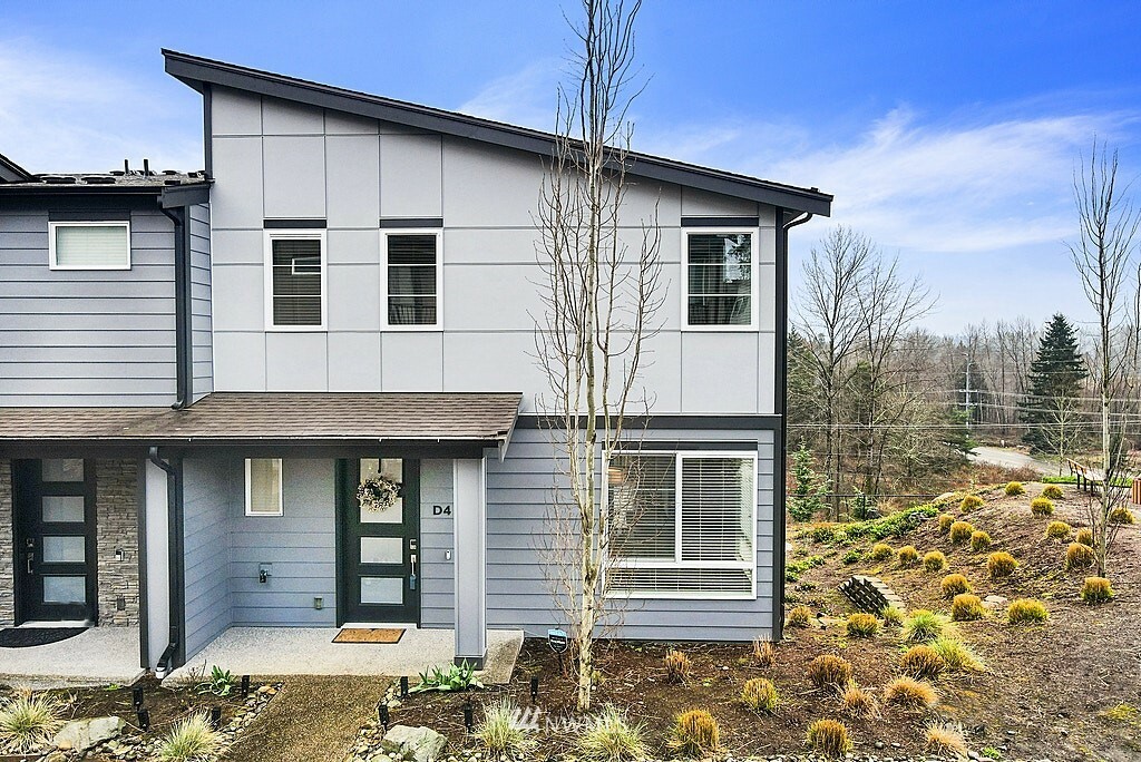 Property Photo:  1325 Seattle Hill Road D4  WA 98012 
