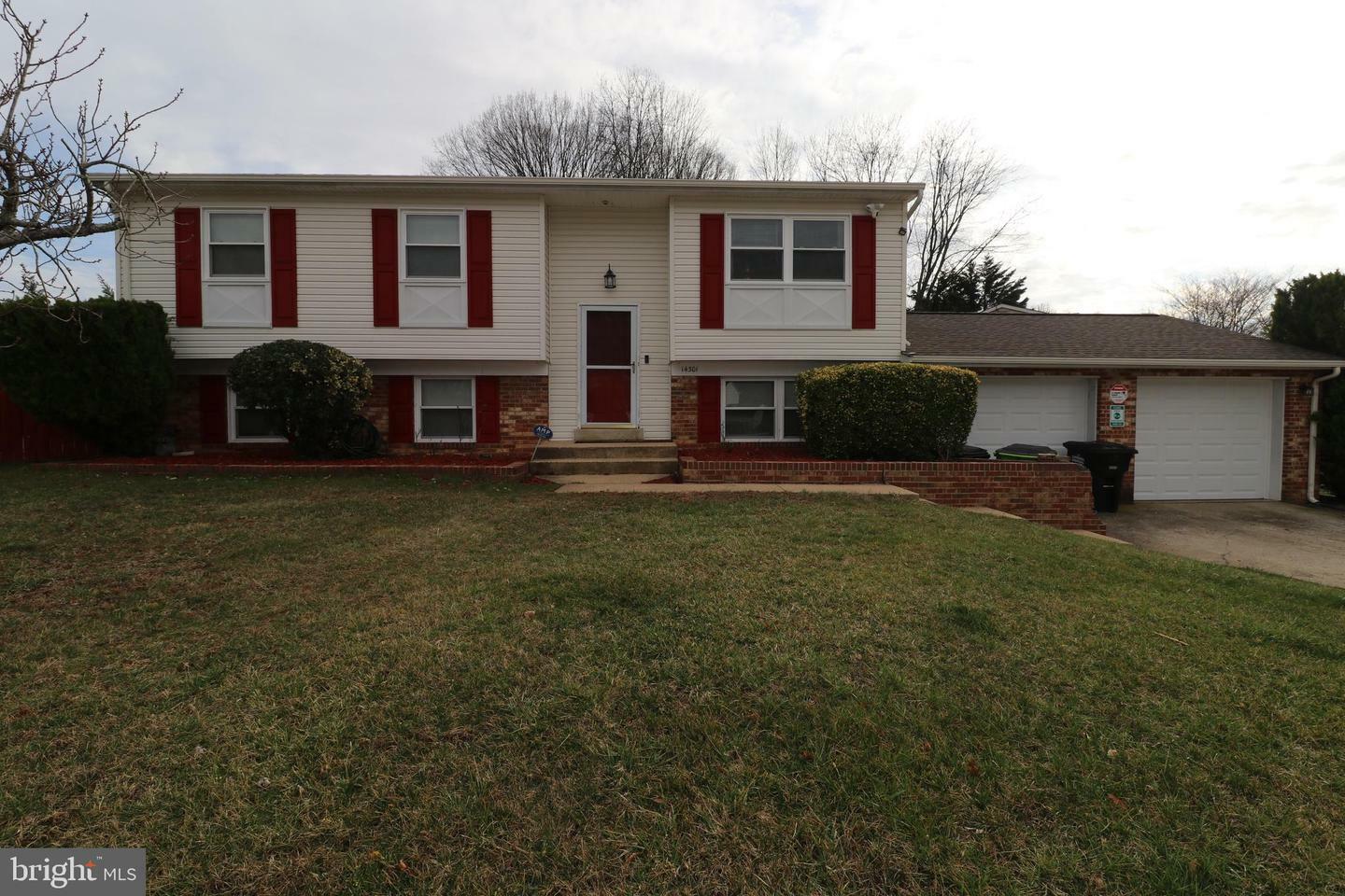 Property Photo:  14301 Lindendale Road  VA 22193 