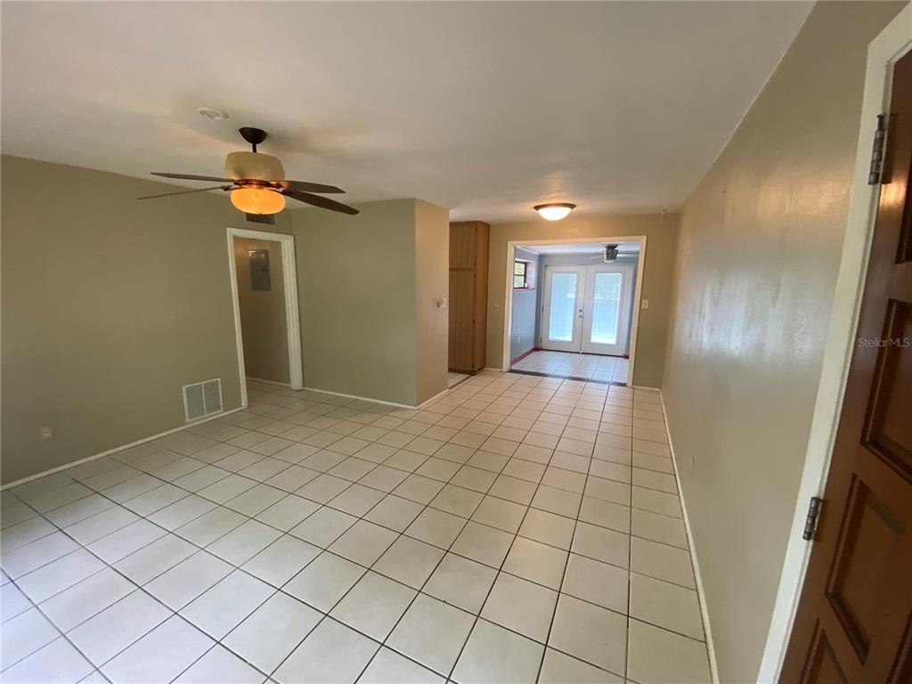 Property Photo:  414 S Oxalis Avenue  FL 32807 