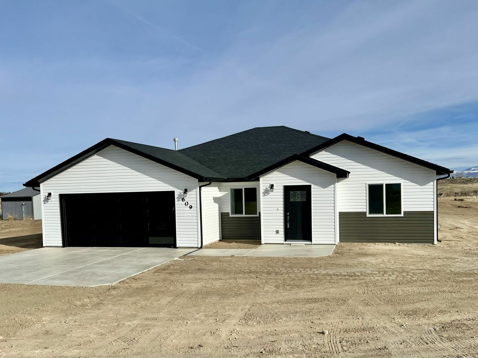Property Photo: 609 Palace Parkway NV 89815