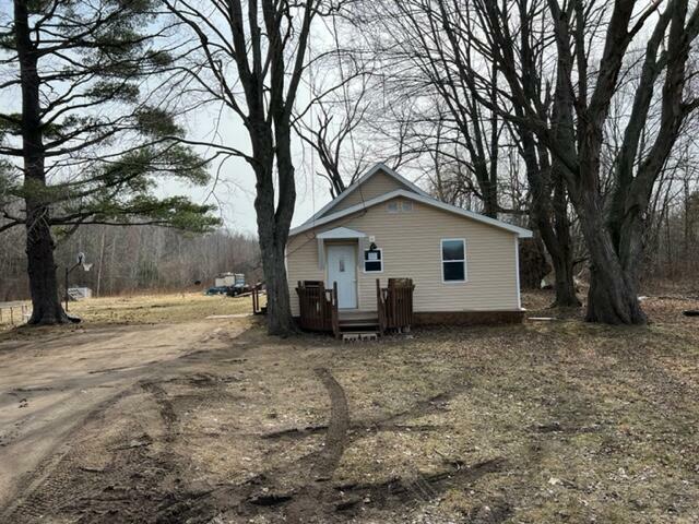 Property Photo: 73071 24th Avenue MI 49090