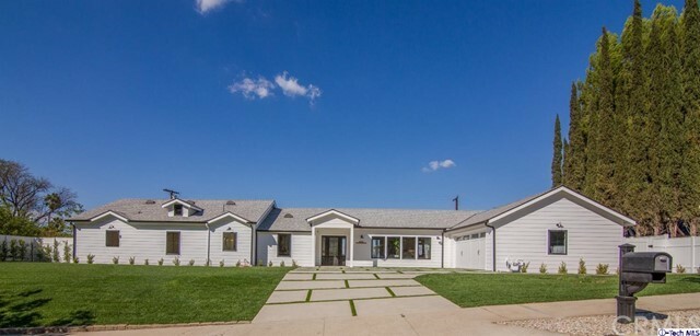 23415 Calvert Street  Woodland Hills CA 91367 photo