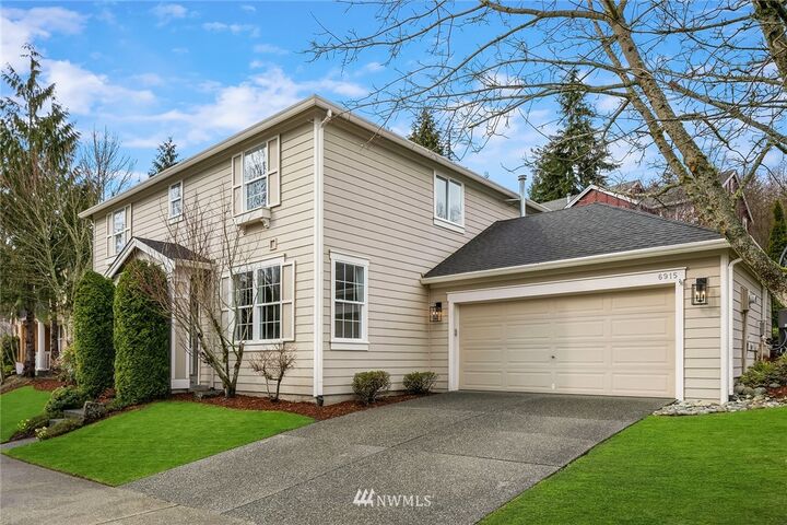 Property Photo:  6915 Elderberry Avenue SE  WA 98065 