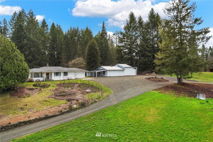 Property Photo: 13722 118th Avenue NW WA 98329