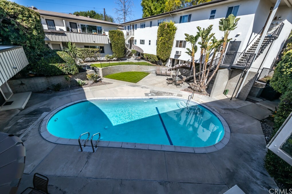 Property Photo:  305 Raymondale Drive M  CA 91030 