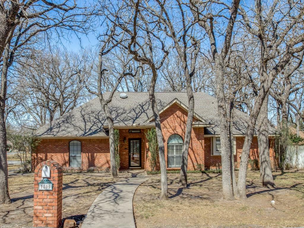Property Photo: 1805 Lakewood Drive TX 76087