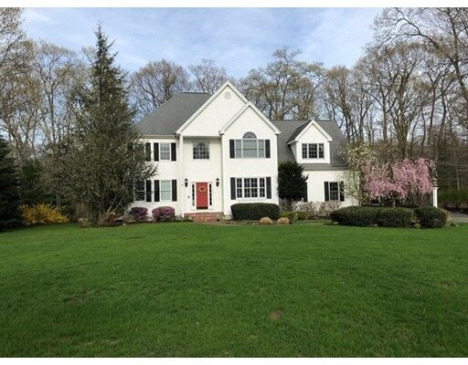 34 Fairway Ln  Medway MA 02053 photo