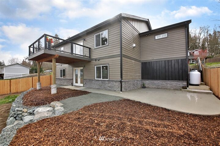 Property Photo:  1799 Twin Oaks Lane  WA 98249 