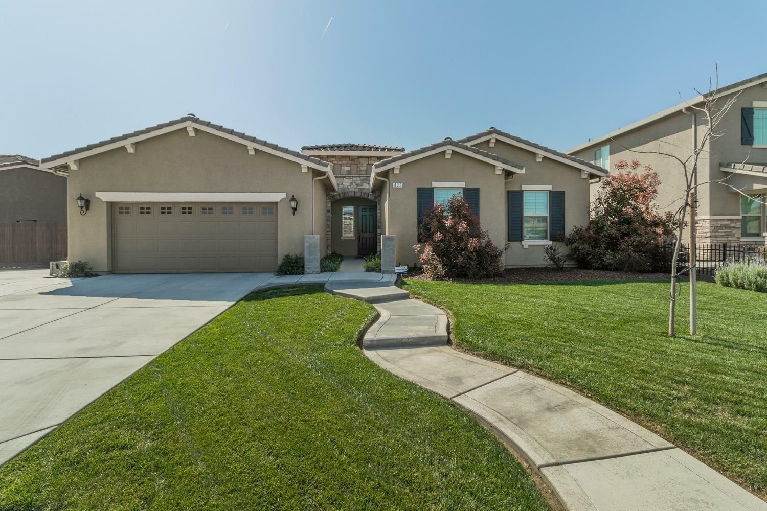 833 E Aretha Avenue  Fowler CA 93625 photo