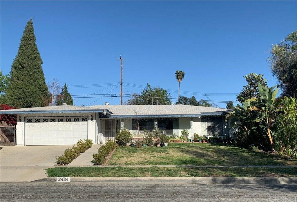 Property Photo:  2424 Hartford Avenue  CA 92835 