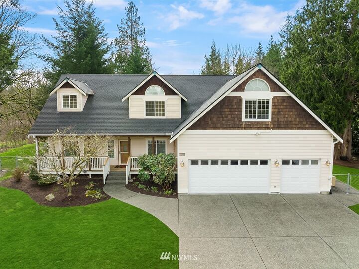 Property Photo:  22005  260th Avenue SE  WA 98038 
