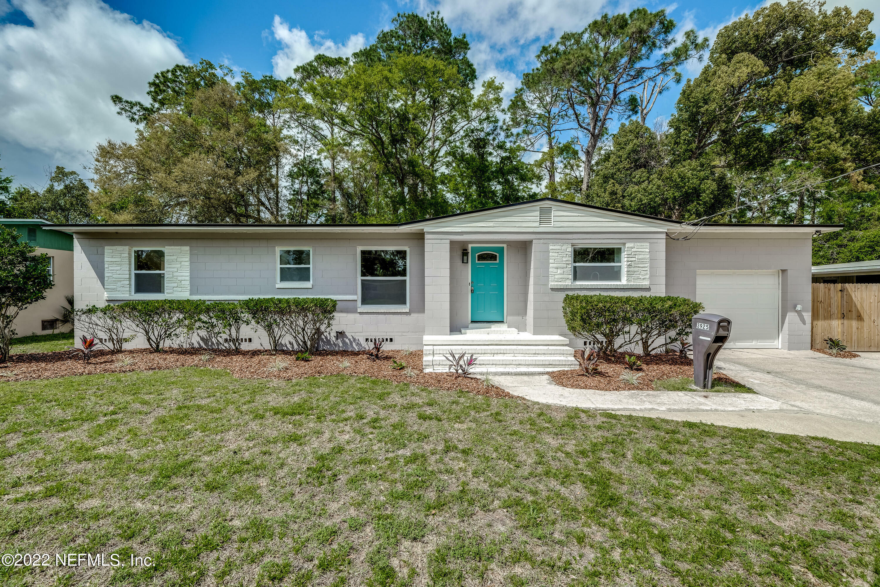 Property Photo: 3925 Conga Street FL 32217