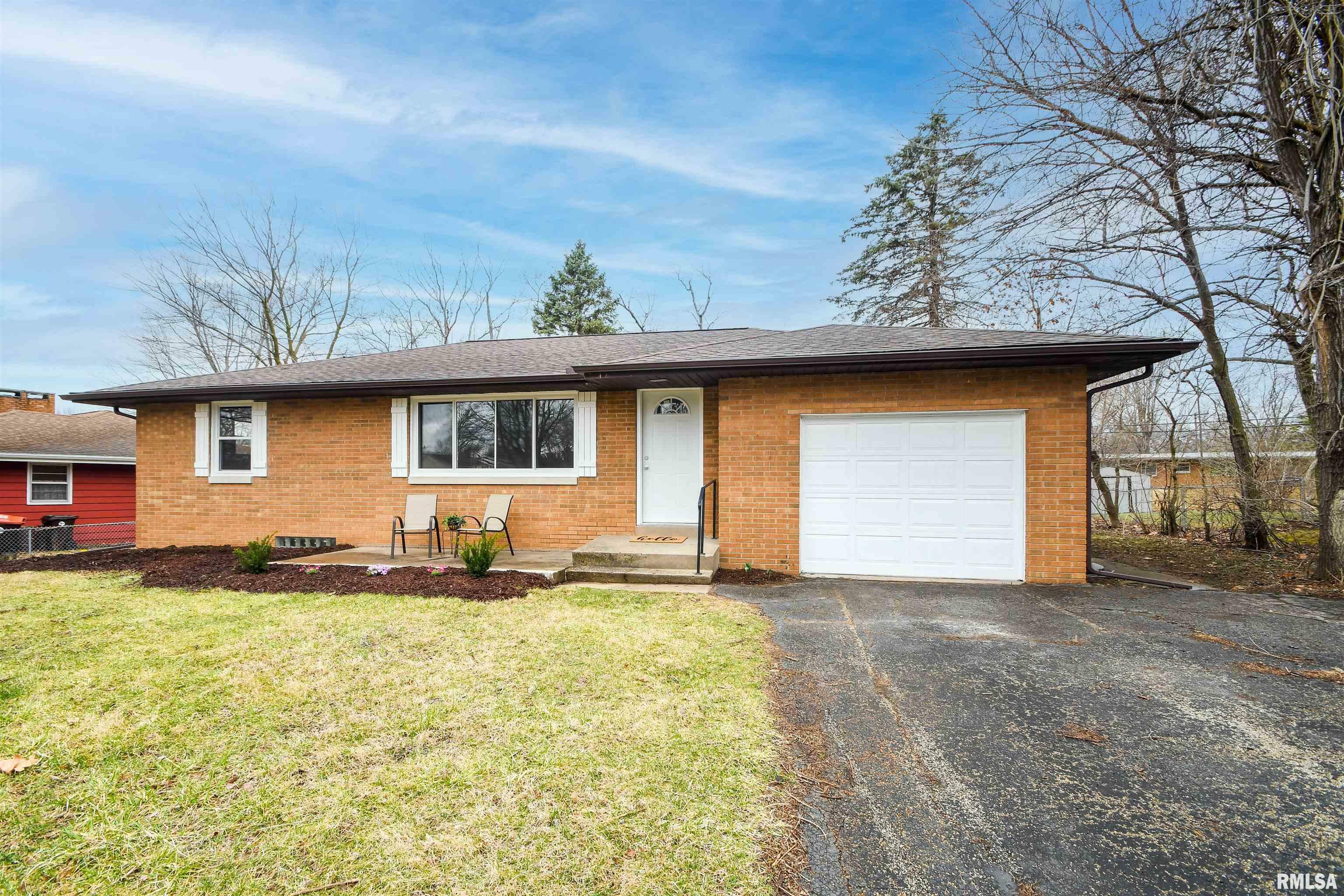 Property Photo:  4003 N Brookside  IL 61615 