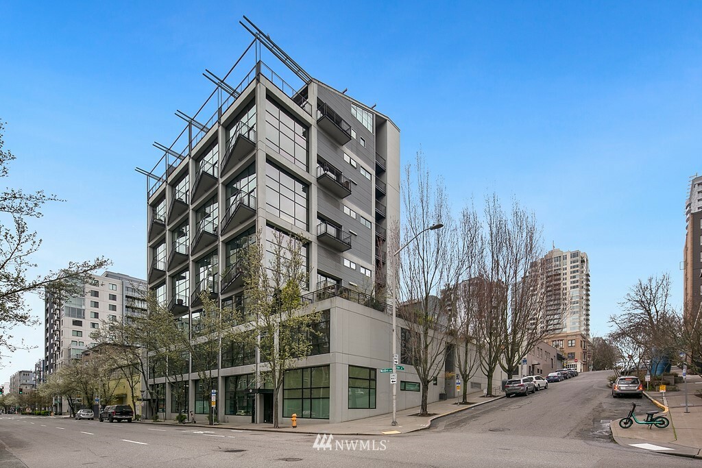 Property Photo:  80 Vine Street 304  WA 98121 