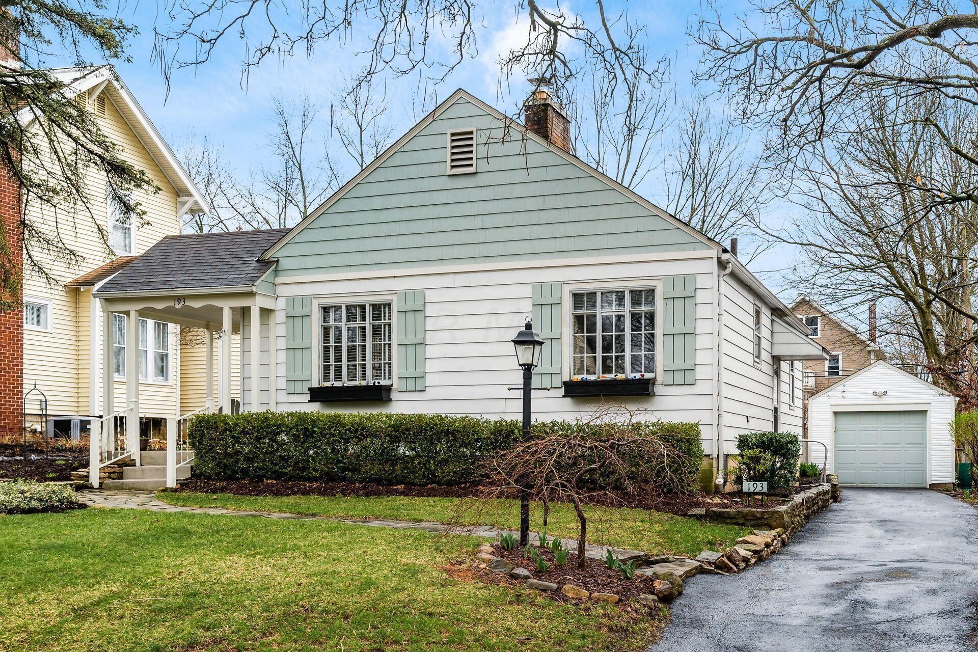 Property Photo: 193 Chatham Road OH 43214