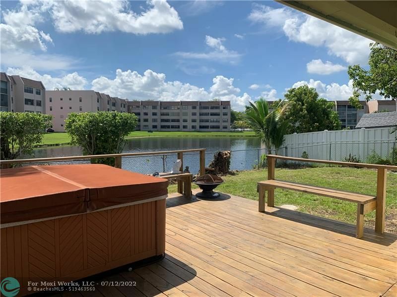 Property Photo:  2850 NW 105th Ln  FL 33322 