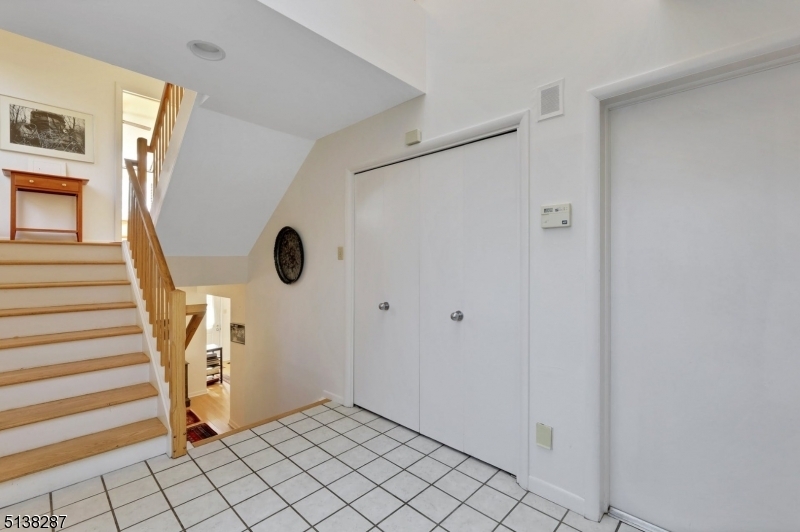 Property Photo:  33 Daniel Ct  NJ 07450 