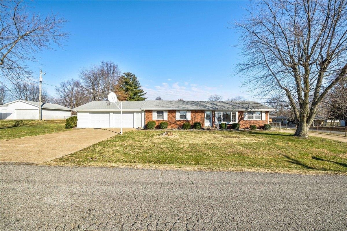 2153 Augusta Dr  Henderson KY 42420 photo