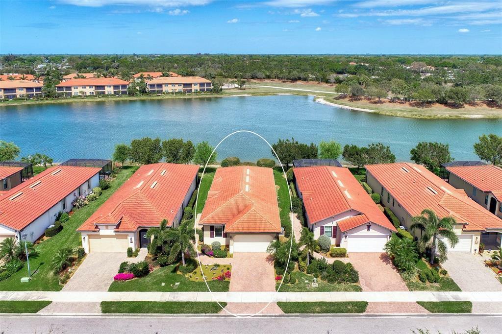 Property Photo: 10444 Crooked Creek Drive FL 34293