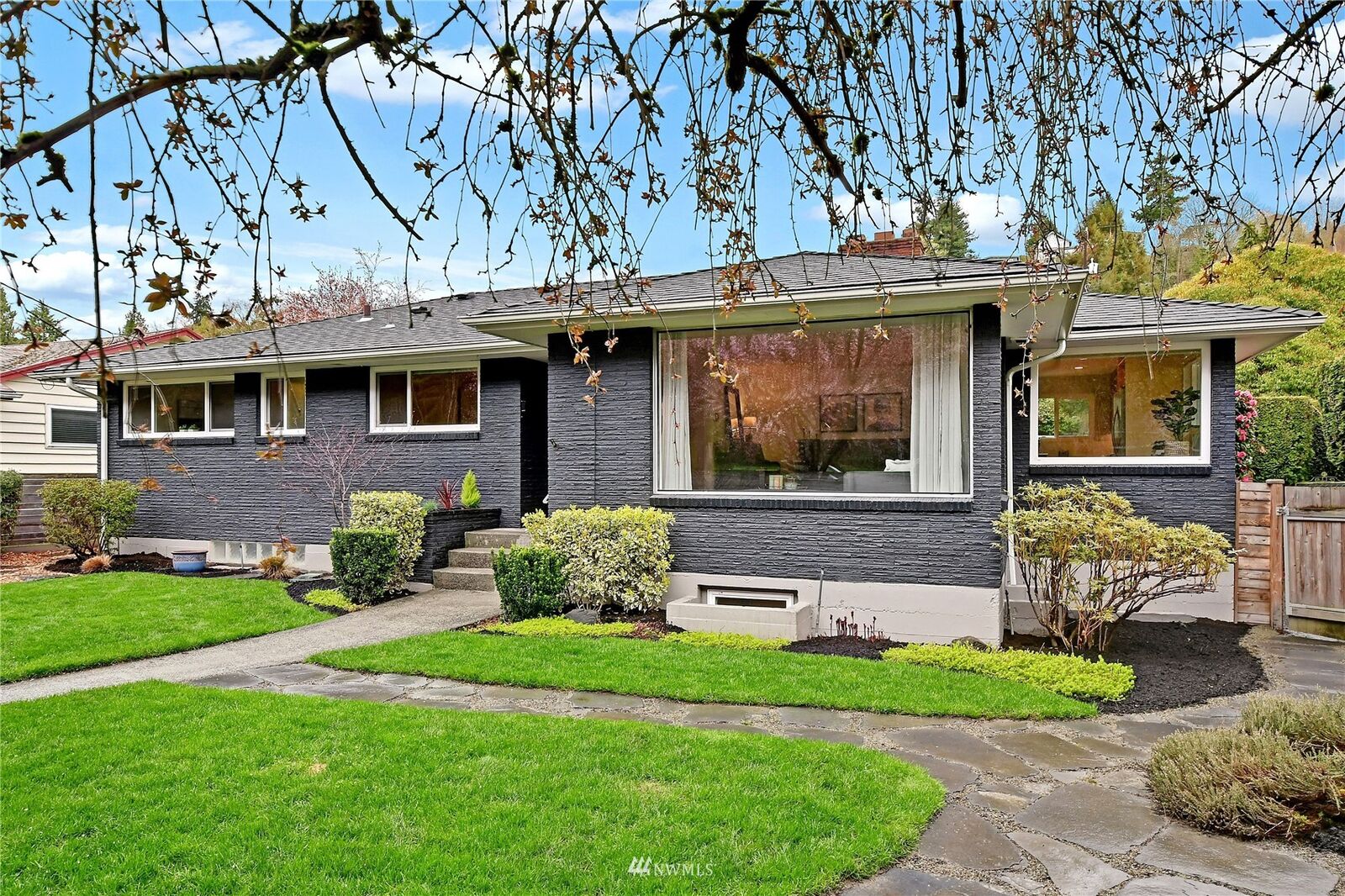 Property Photo:  7700 Fauntleroy Way SW  WA 98136 