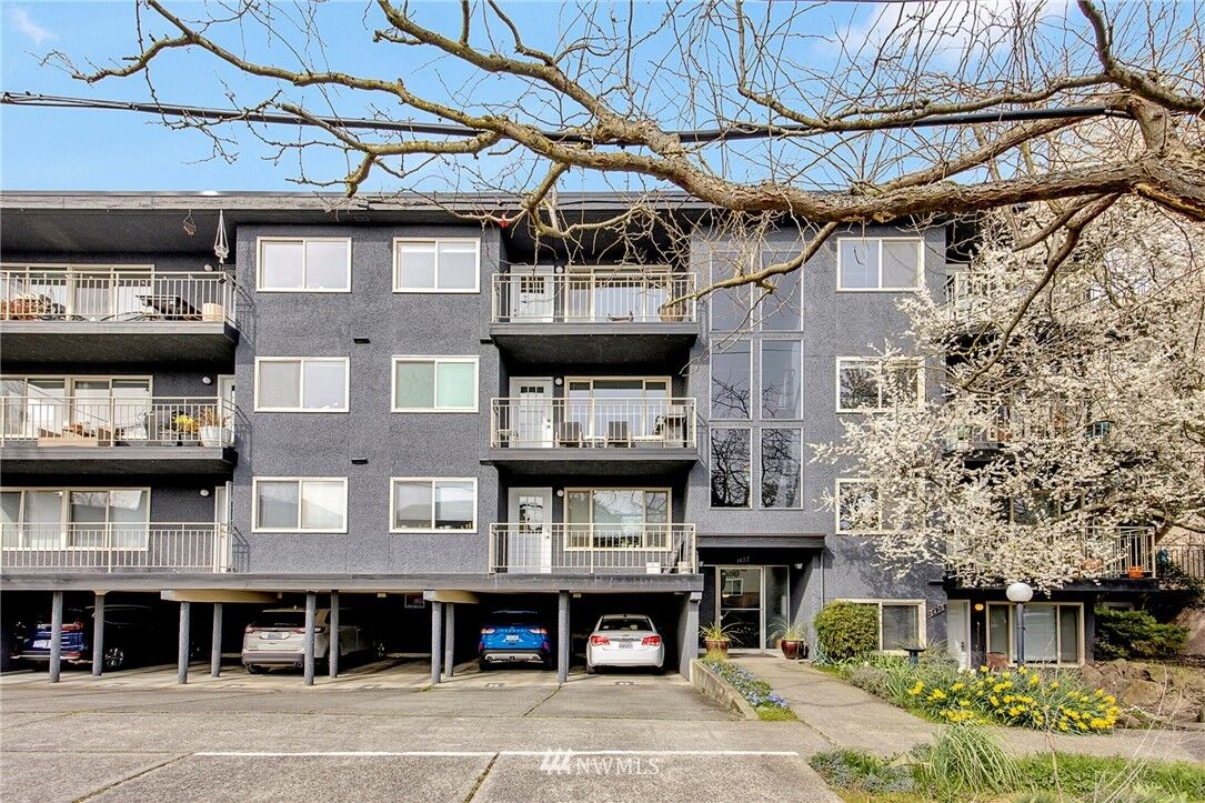 Property Photo:  1422 NW 63 Street 404  WA 98107 
