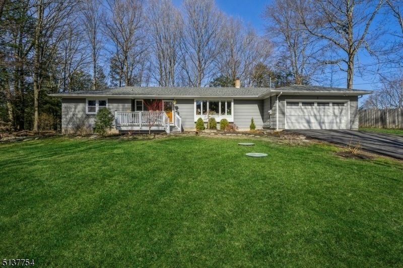 Property Photo:  3 Brook Rd  NJ 07421 