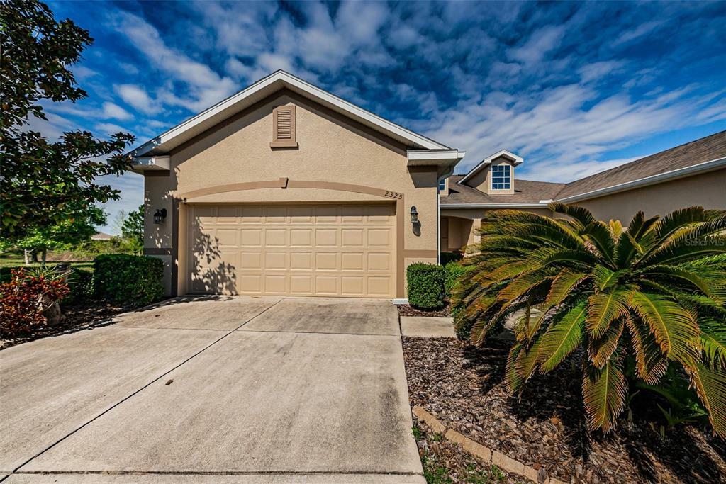 Property Photo:  2325 Barracuda Court  FL 34691 