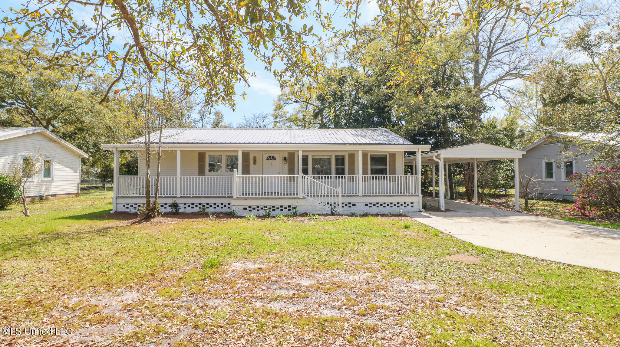 Property Photo:  307 42nd Street  MS 39507 