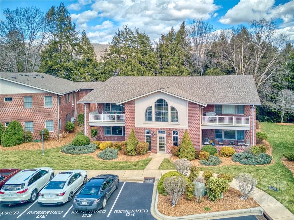 Property Photo: 1465 S Lakeshore Drive D1 NC 28745