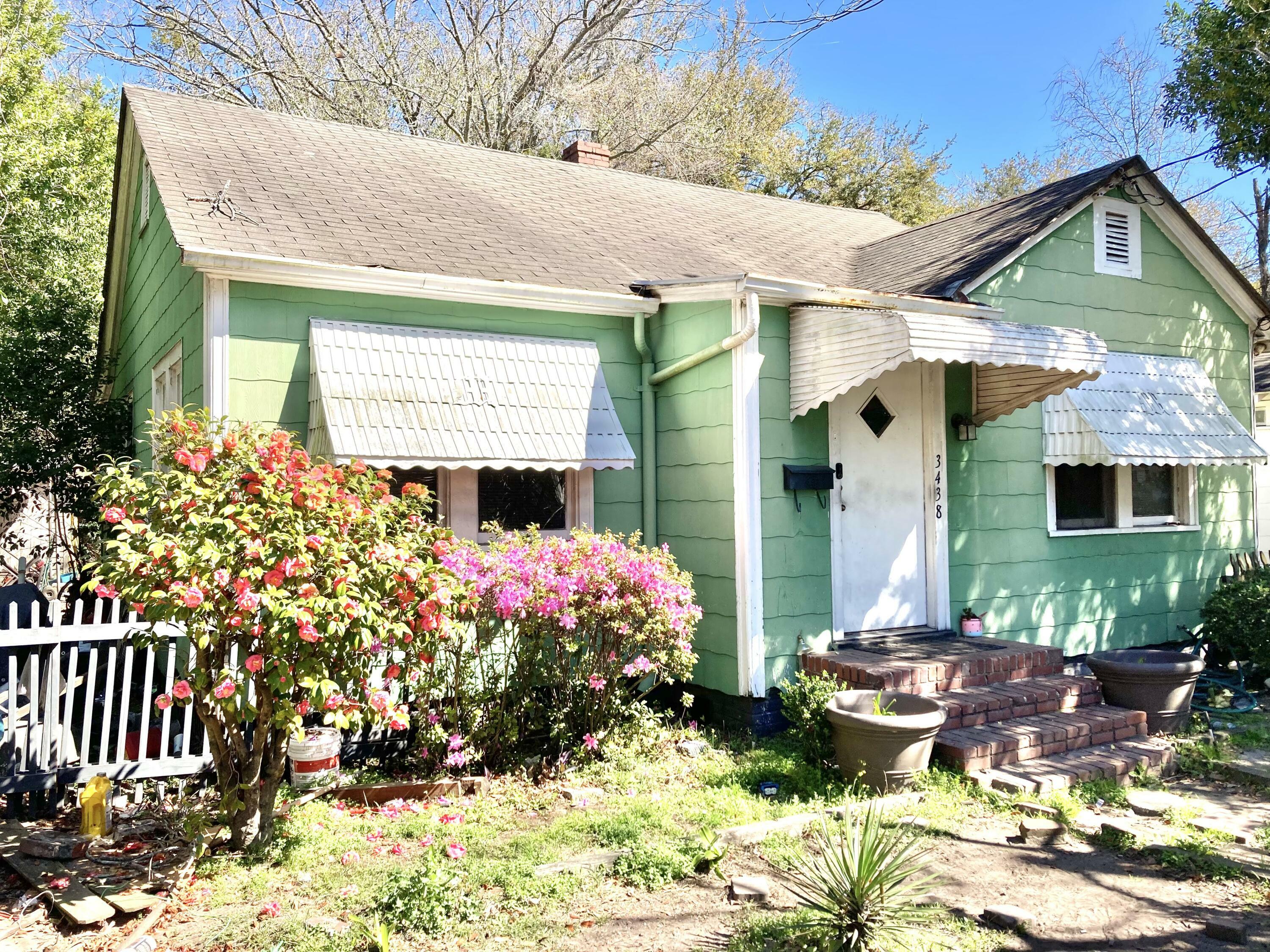 Property Photo:  3438 Navajo Street  SC 29405 