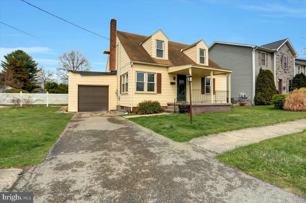 Property Photo:  612 Fairview Avenue  PA 17268 