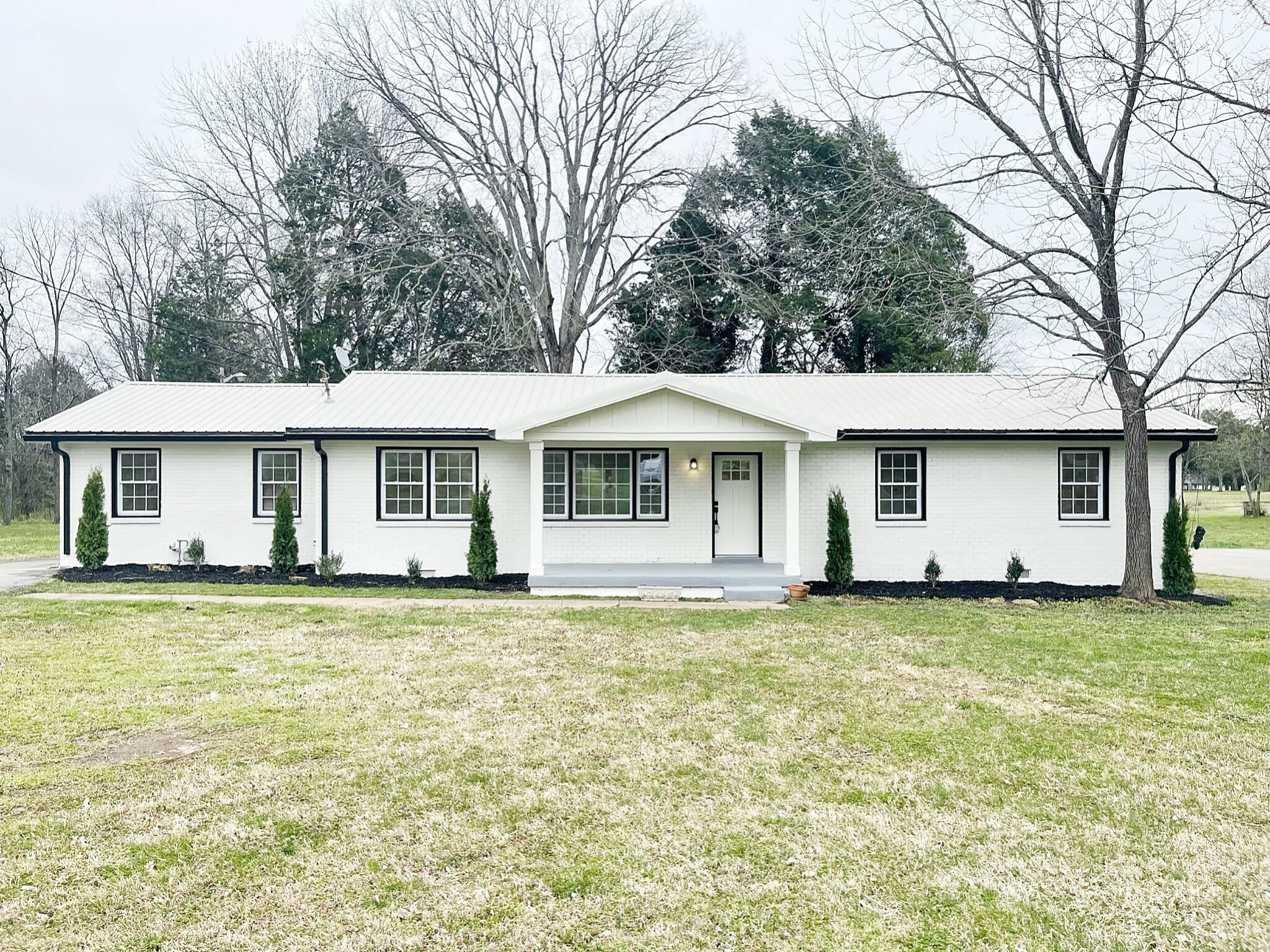 Property Photo:  213 Dogwood Dr  TN 37087 