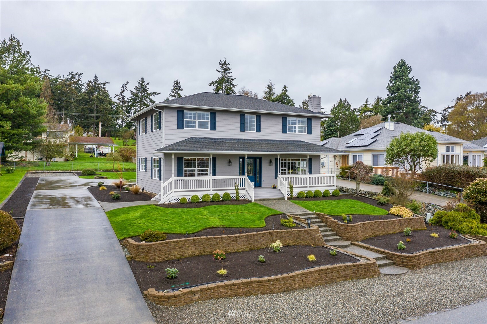 Property Photo:  706 NW Krueger Street  WA 98239 