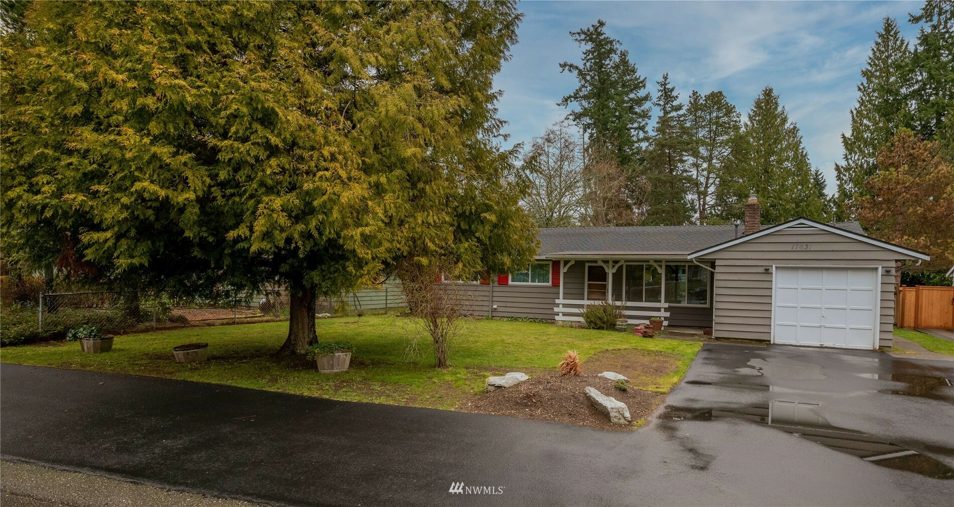 Property Photo:  17631 62nd Place W  WA 98037 