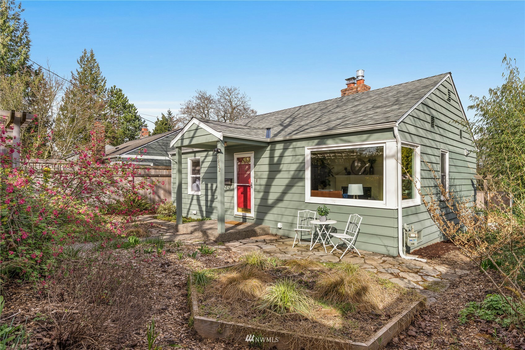 Property Photo: 8652 13th Avenue SW WA 98106