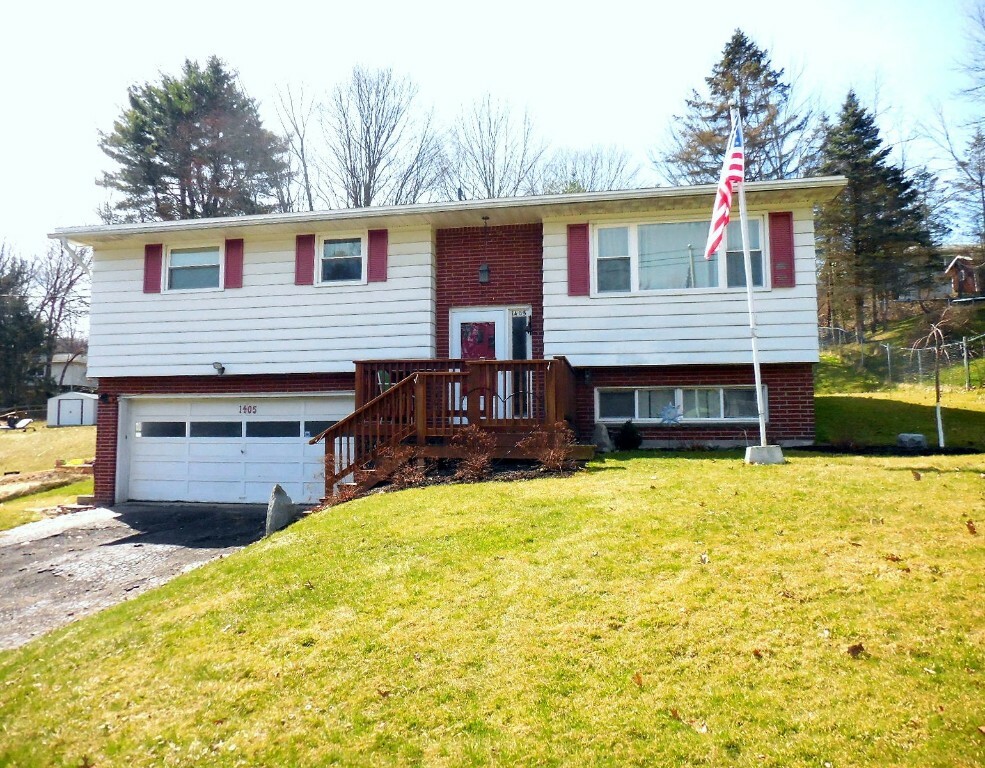 Property Photo:  1405 Miner Circle  NY 13760 