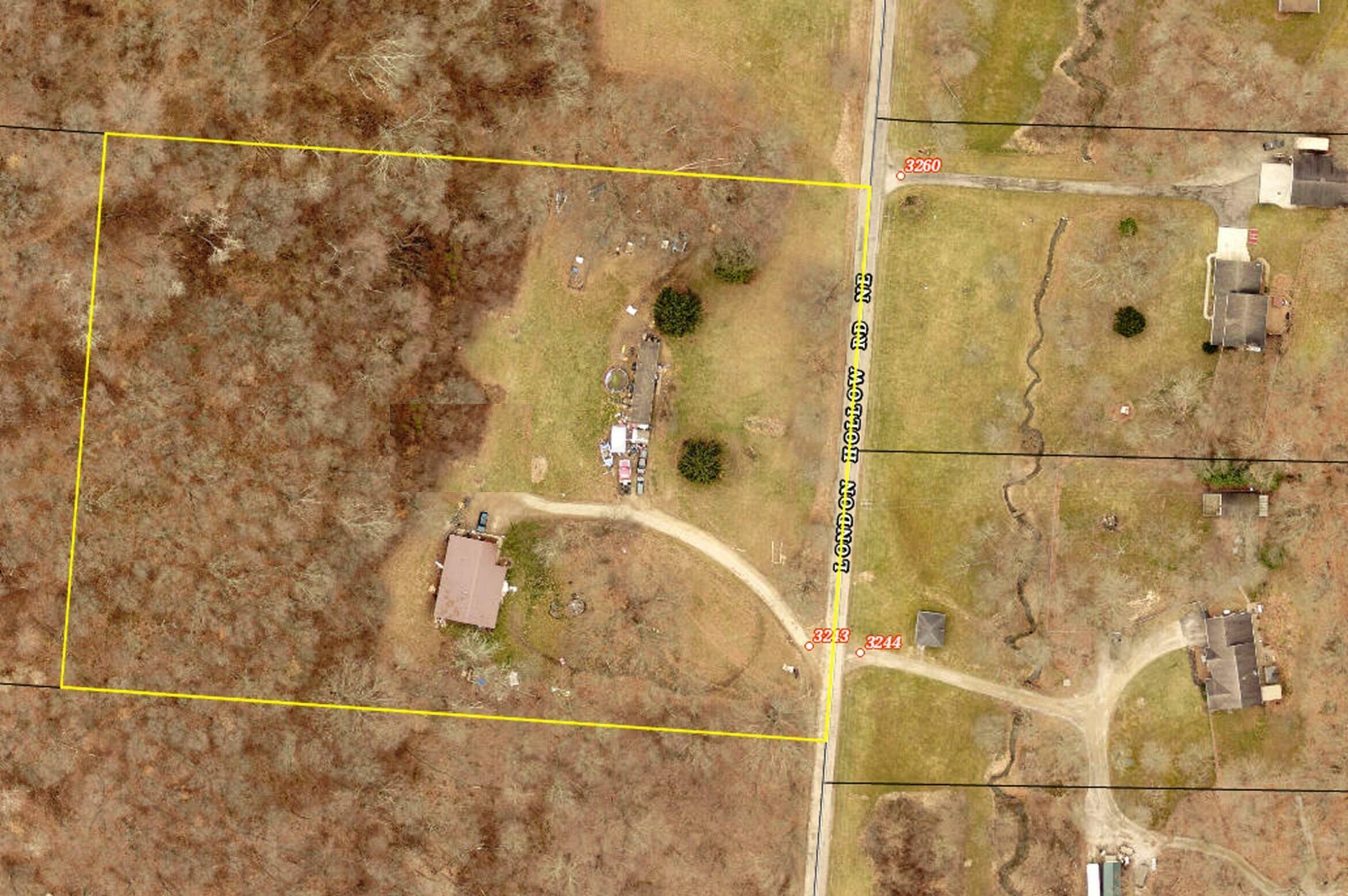 Property Photo: 3243 London Hollow NE Road OH 43055