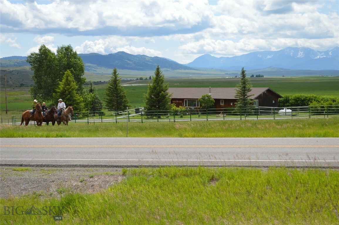 Property Photo:  2495 US Highway 89 N  MT 59086 