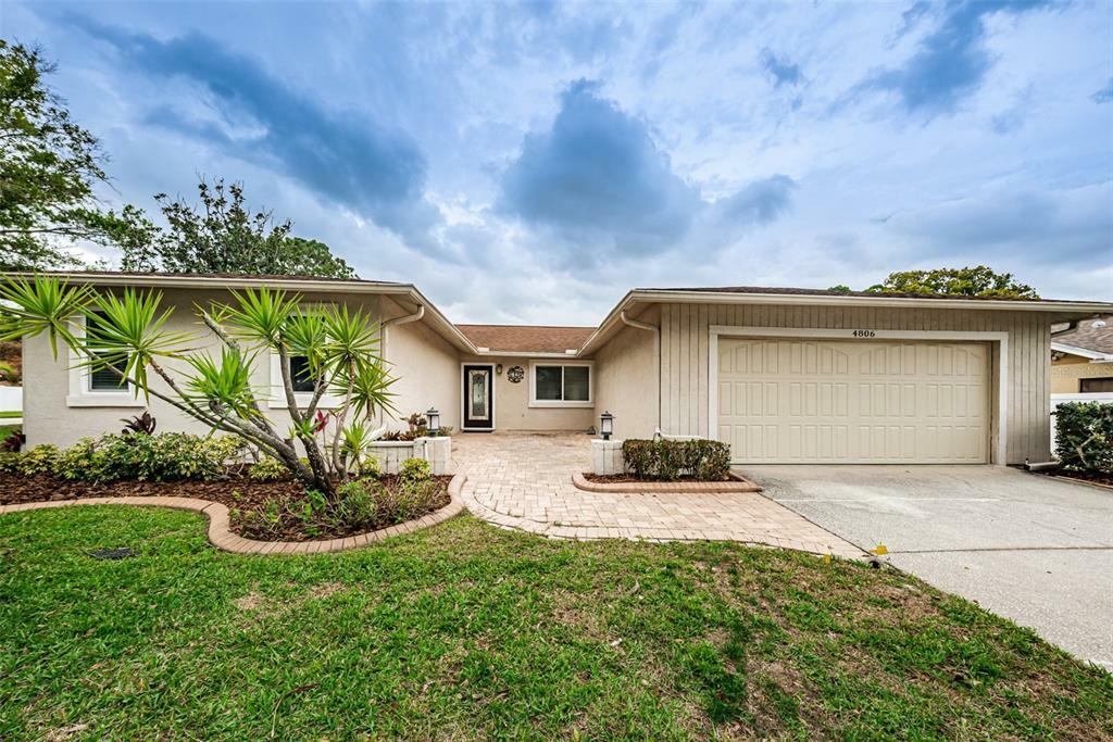 Property Photo:  4806 Orange Grove Way  FL 34684 