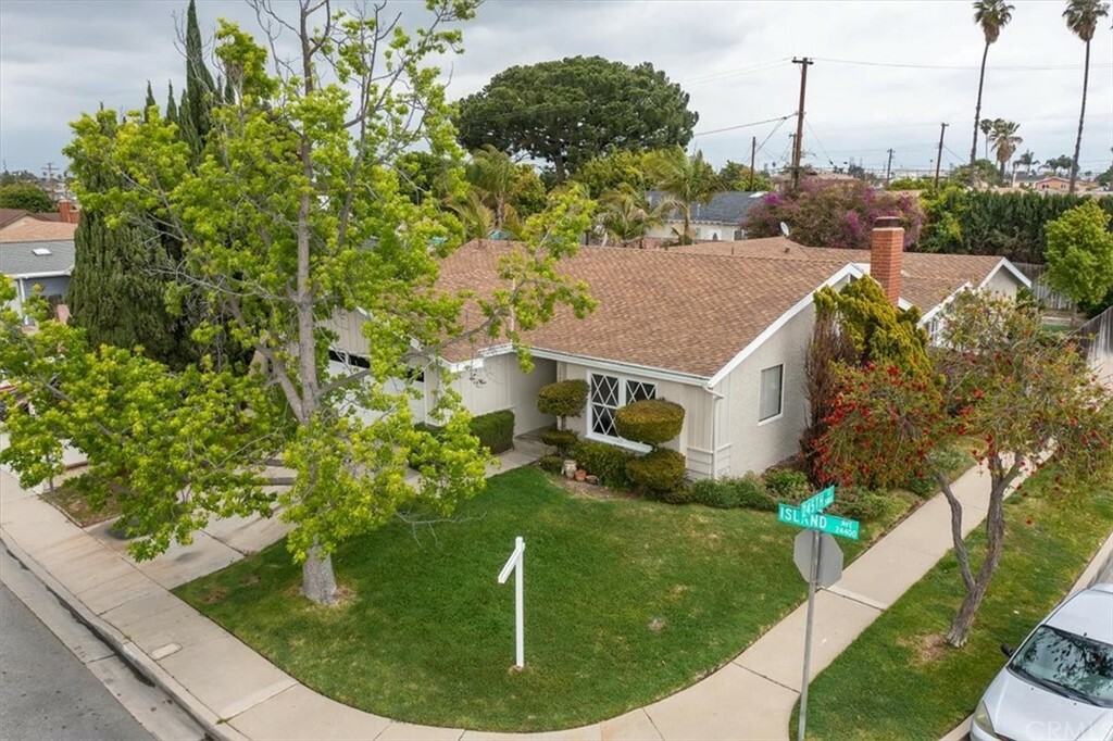 Property Photo:  24436 Island Avenue  CA 90745 