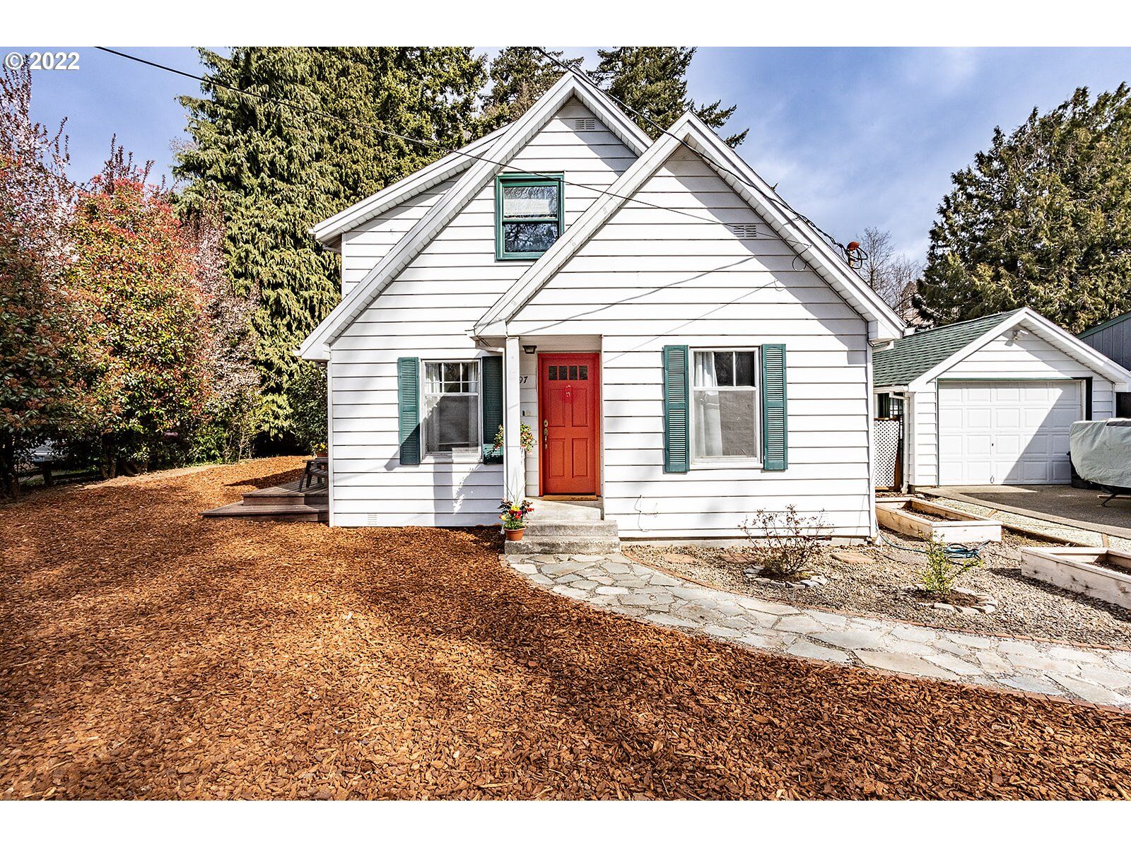 Property Photo: 397 NW Vancouver Ave WA 98648